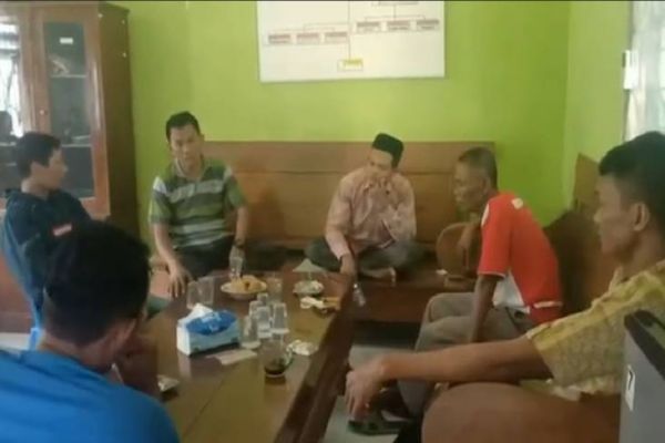 Suami 2 Kali Pergoki Istri Selingkuh Dengan Kades Pulutan Sebelum